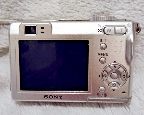 Sony Cyber-shot DSC-W7 Digital Camera 7.2 MP, 3x Zoom, Tested READ - Picture 4 of 11