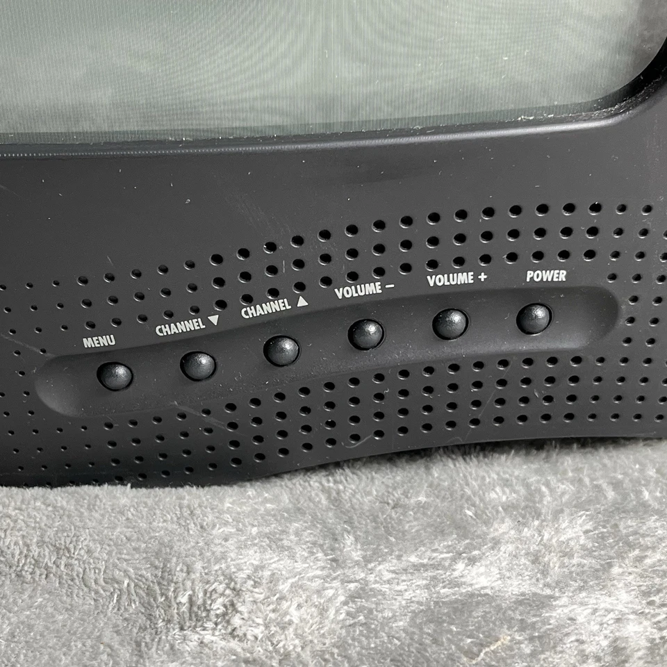 Vintage RCA E13309 13" CRT Television Retro TV No Remote Tested & Works - Image 3 of 4