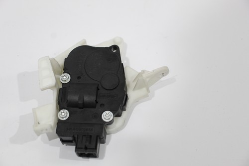 Audi A5 8T B8 OS Right Upper Climate Flap Positioning Motor and Bracket - Picture 4 of 15