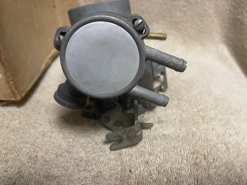 NOS FORD D3FZ-9510-F 1971-80 PINTO MERCURY BOBCAT 1600cc 4CYL ENGINE CARBURETOR - Imagem 4 de 4