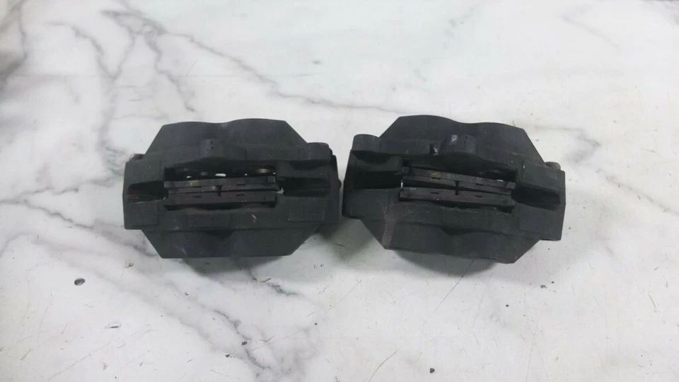 08 pinças de freio dianteiro Suzuki GSX 650 F GSX650 GSX650F Katana - Imagem 3 de 4