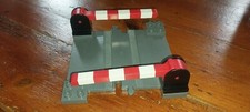 Duplo Train Track Crossing Grey With Barriers