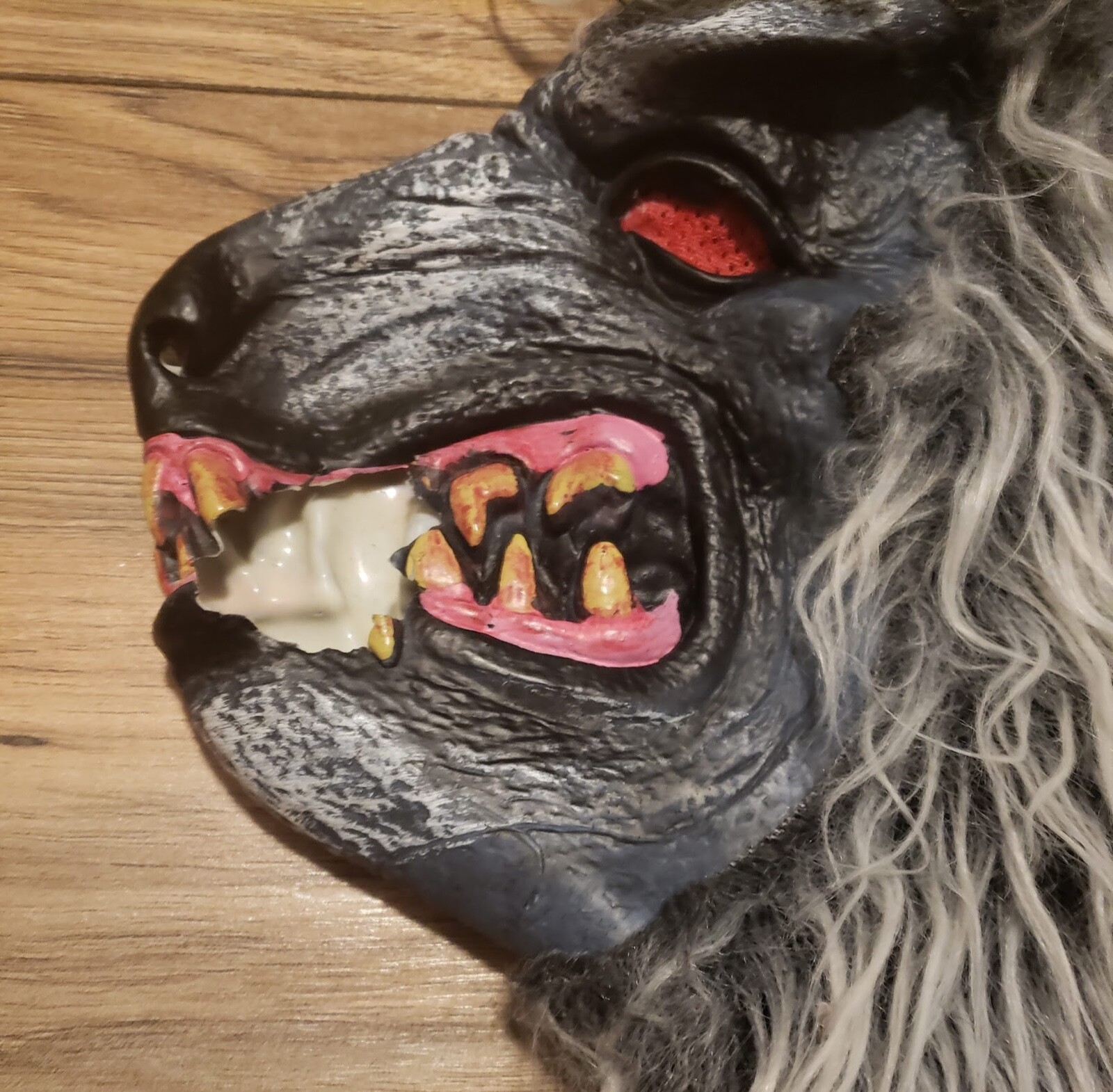 Kid’s Halloween Werewolf Mask Costume Damage - image 10