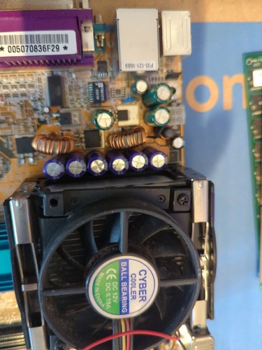 Chaintech ES-676M Socket 478 motherboard With Cpu + 2Gb Ram - Picture 24 of 24