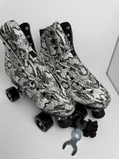 Moon Boot Moonlight Roller Skates Charmer/Snake Skin Men's 6 Women's 8
