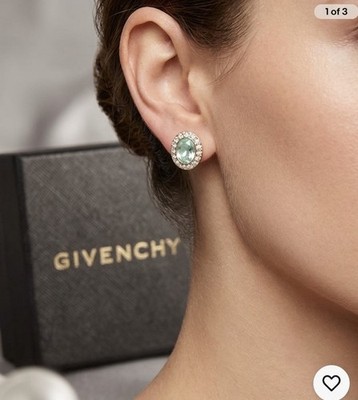 $35 Givenchy Havasu Gold Tone Green Crystal Earrings STUD #713 GE