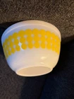 PYREX VINTAGE YELLOW POLKA DOT 1.5 #402 MIXING BOWL