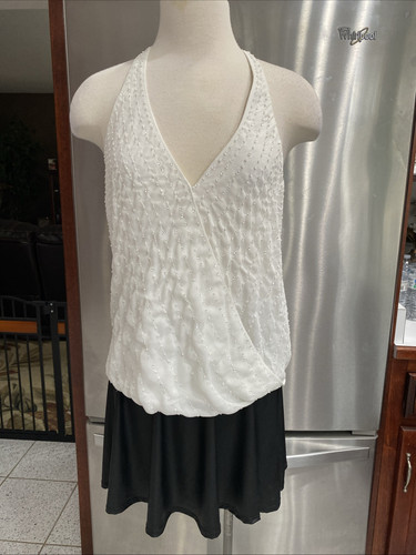 NEW Guess WHITE Embellished SEQUIN BEADED V NECK WRAP STYLE TANK Top SZ S - Picture 1 of 8