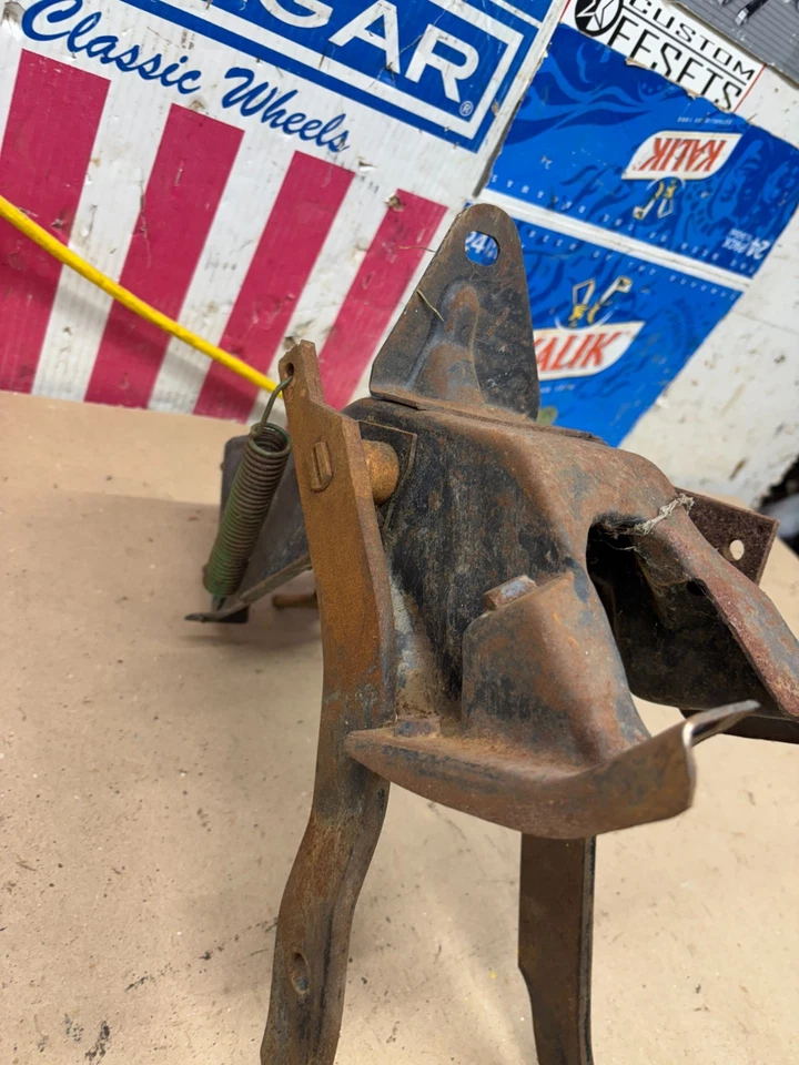 68 1969 1970 K10 C10 Chevrolet GMC Blazer embrague freno pedal montaje manual #2 Foto 4 de 4