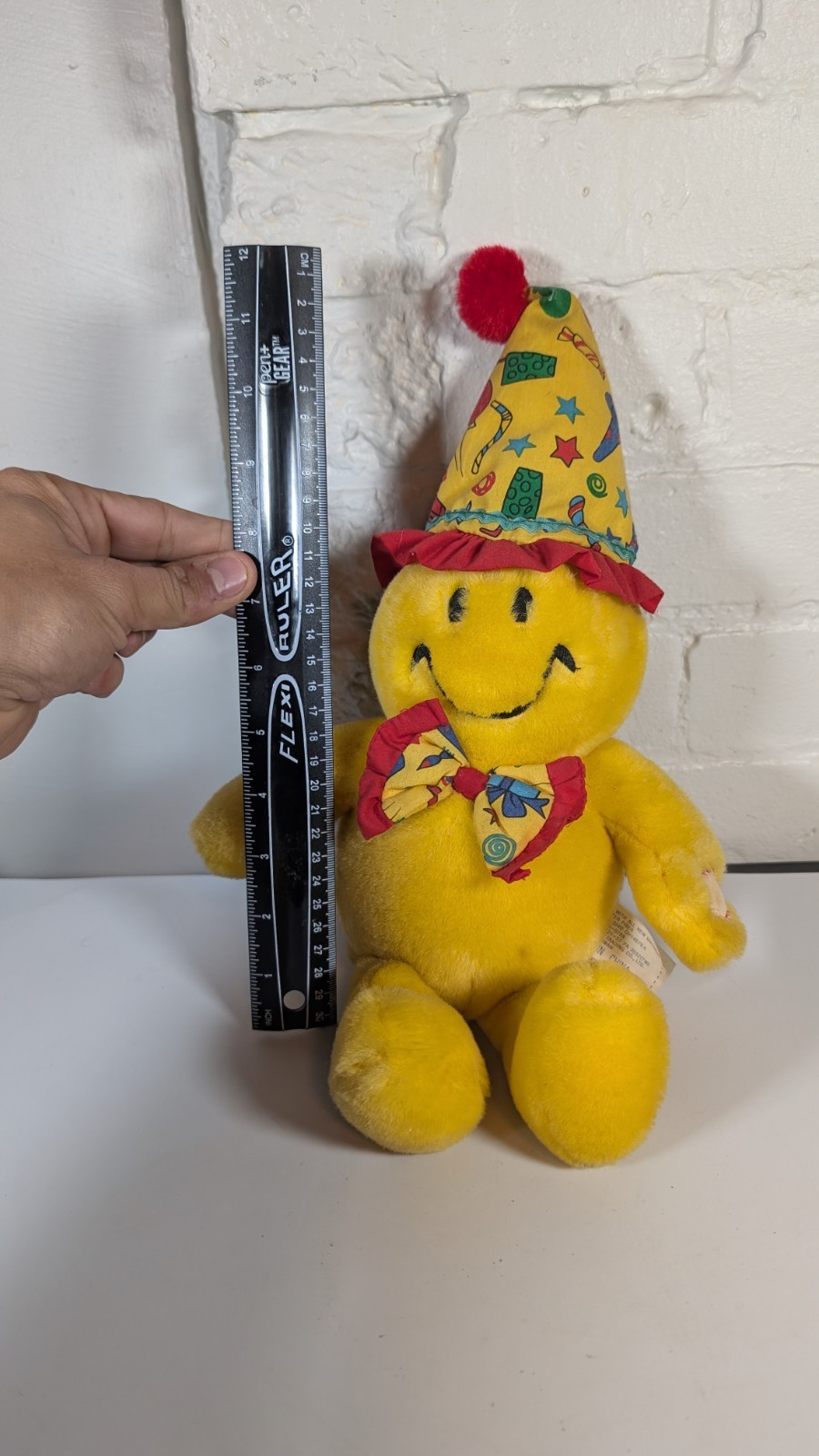 VTG Dan Dee Animated Plush Toy 1990s Tickle Wiggle Happy Birthday Smiley SINGS