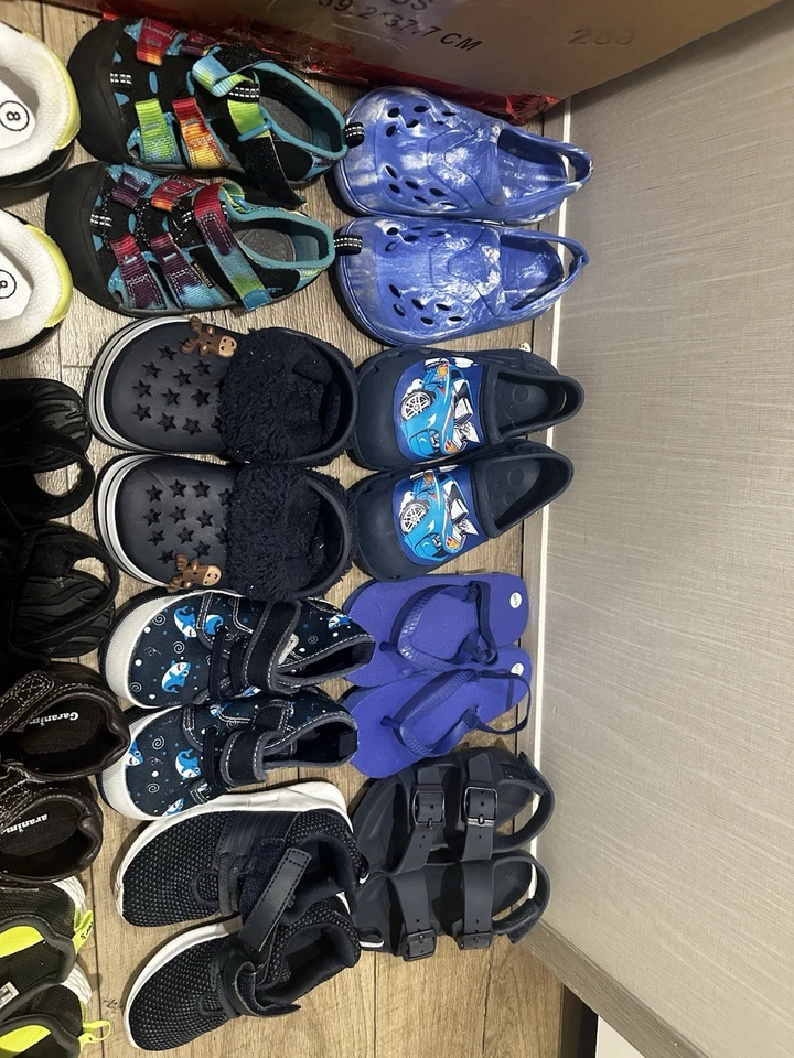 Zapatos para niño pequeño 4c, 6c, 6m, 7, 8, 9/10!   23 pares de zapatos Foto 3 de 4