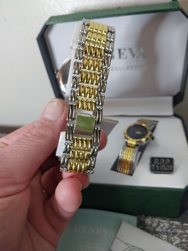 Geneva Wrist Watch Classic Collection His And Hers Quartz Mens Womens Two Tone - Picture 4 of 12