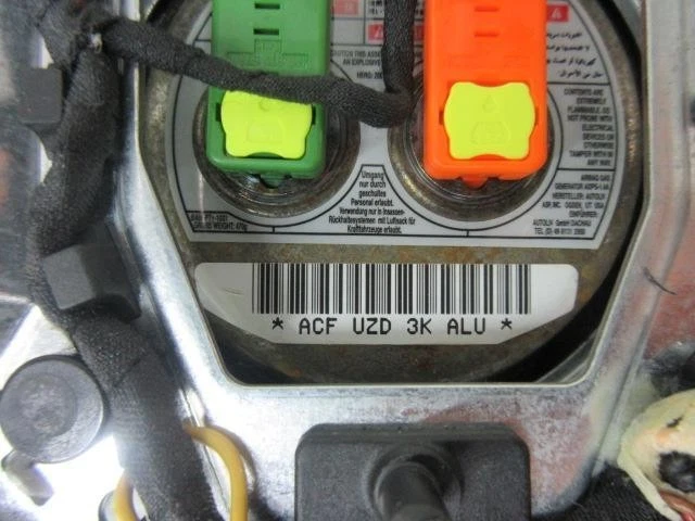 AUDI TT 2008-2009-2010-2011-2012-2013-2014 OEM Airbag steering wheel DRIVER LEFT - Imagem 3 de 4