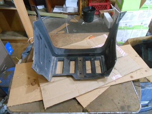 Arctic Cat 500 07 2007 FIS atv right foot well rest leg guard - Picture 2 of 3