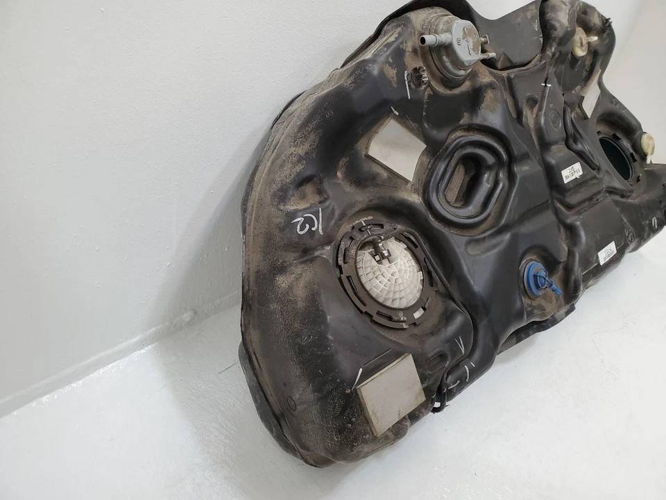 15 - 21 Dodge CHARGER Fuel Tank Without Police Package 18.5 gallon - Imagem 3 de 4