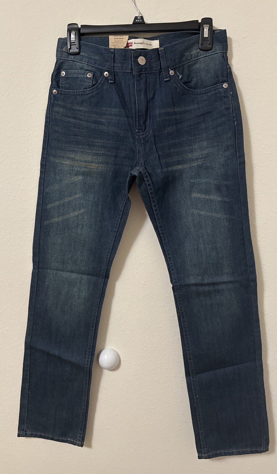 Picture 1 of 8
