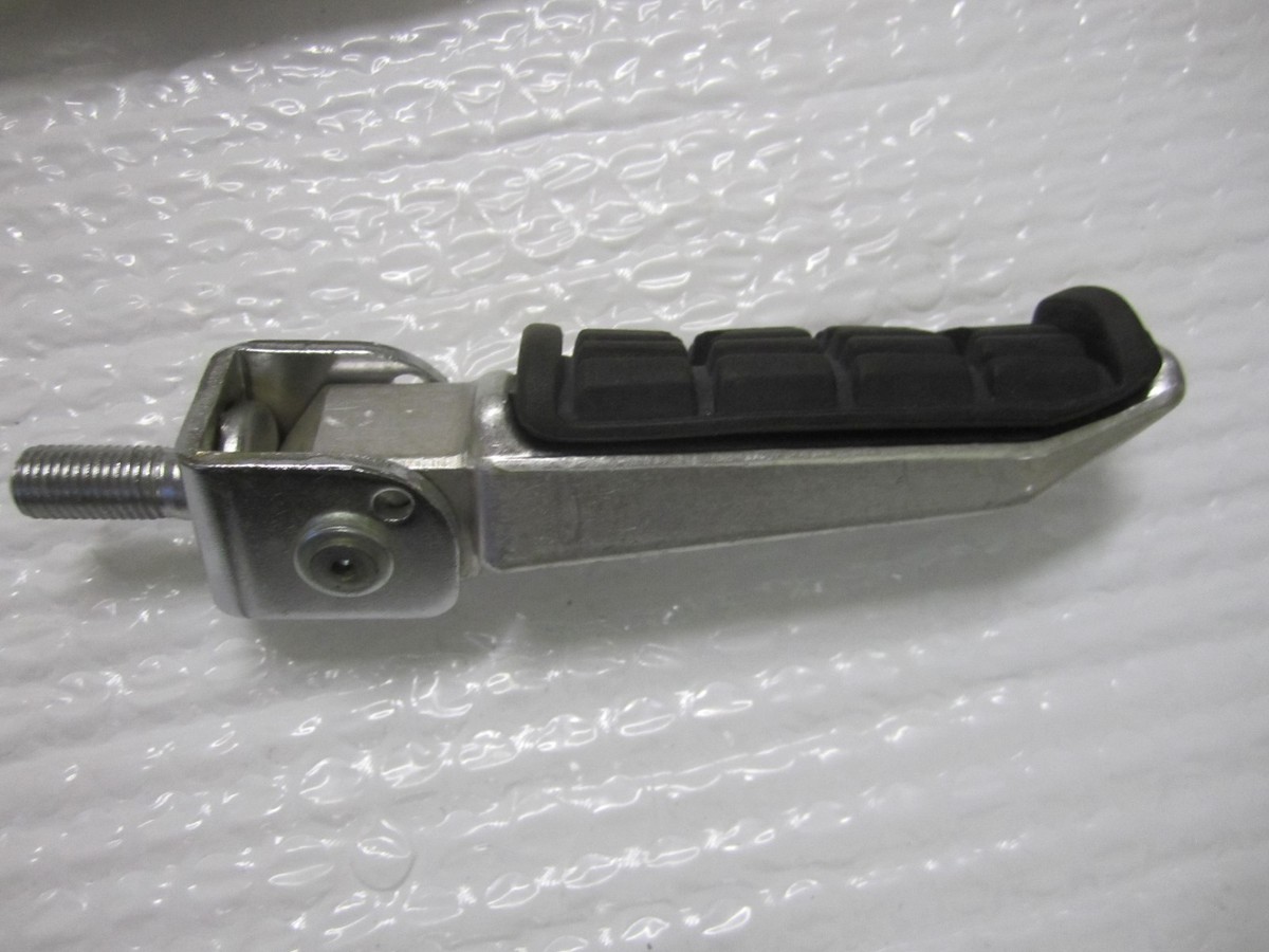 NOS YAMAHA 86-87 FJ1200 FJ 1200 XJ900R RIGHT PASSENGER FOOT PEG