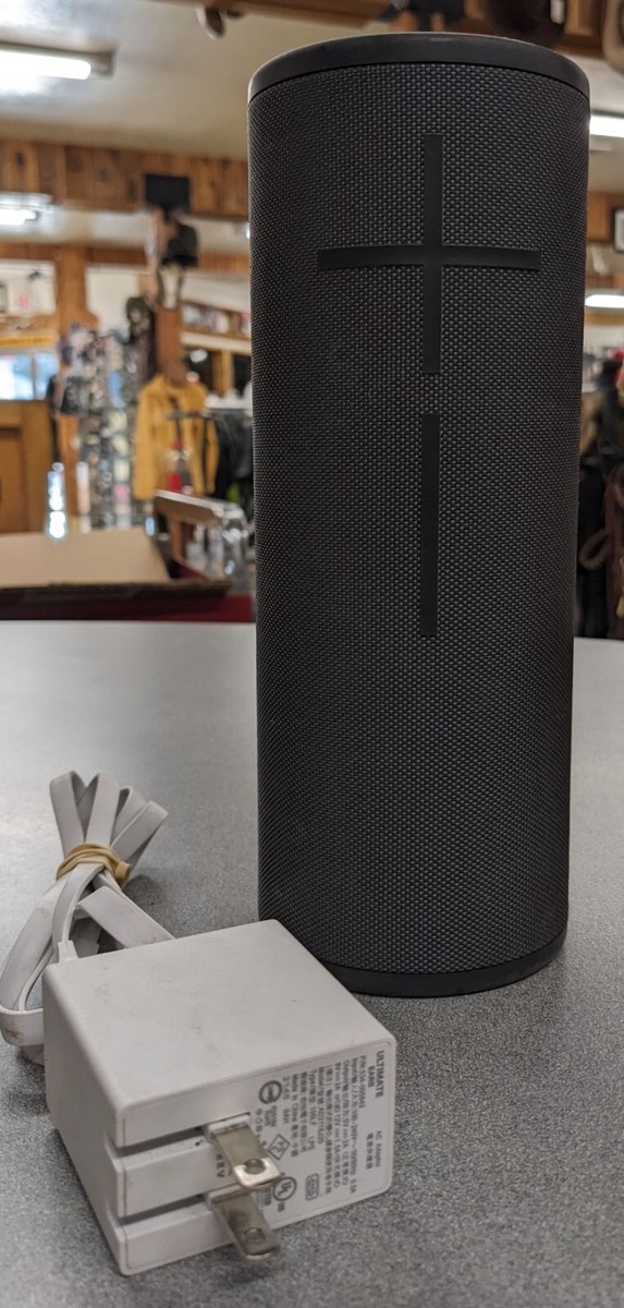 Ultimate Ears Megaboom 3 bluetooth speaker w/ cord - excellent