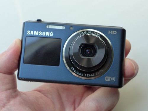 Samsung DualView DV150F 16.2MP Digital Camera - Picture 15 of 24
