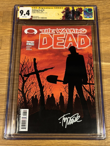 Walking Dead 6, (2004) CGC 9.4 SS signed by Moore, (Custom Label), NM