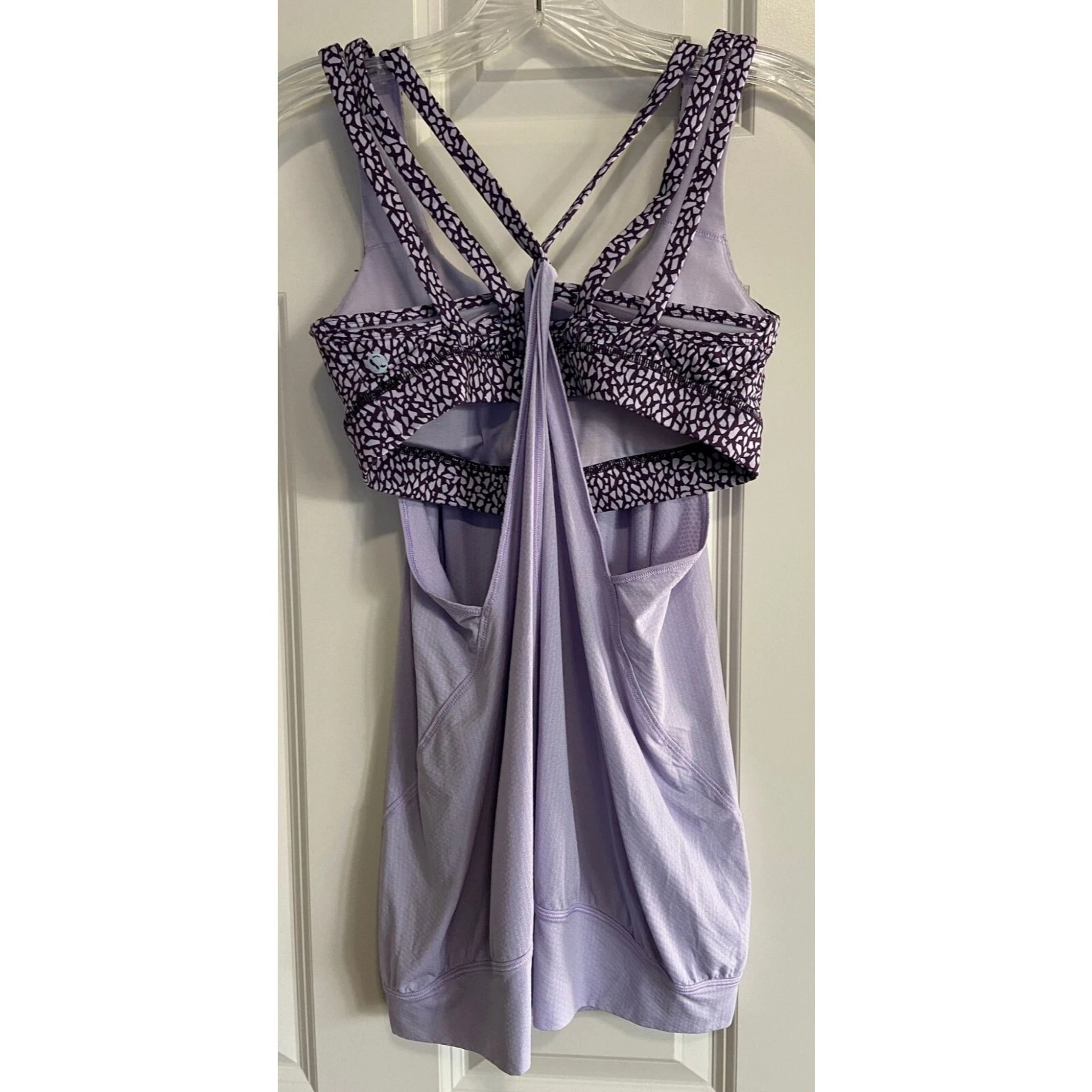 lululemon nouveau limits strappy shelf bra tank-top