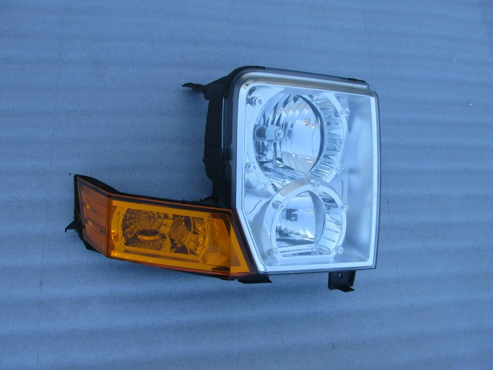 Передняя фара JEEP COMMAND 2007 2008 2009 заводская от оригинального производителя правая сторона - Изображение 3 из 4