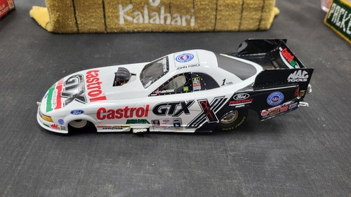 NIB 2001 FORD MUSTANG FUNNY RACE CAR JOHN FORCE CASTROL GTX ACTION 1/24 - Picture 4 of 13