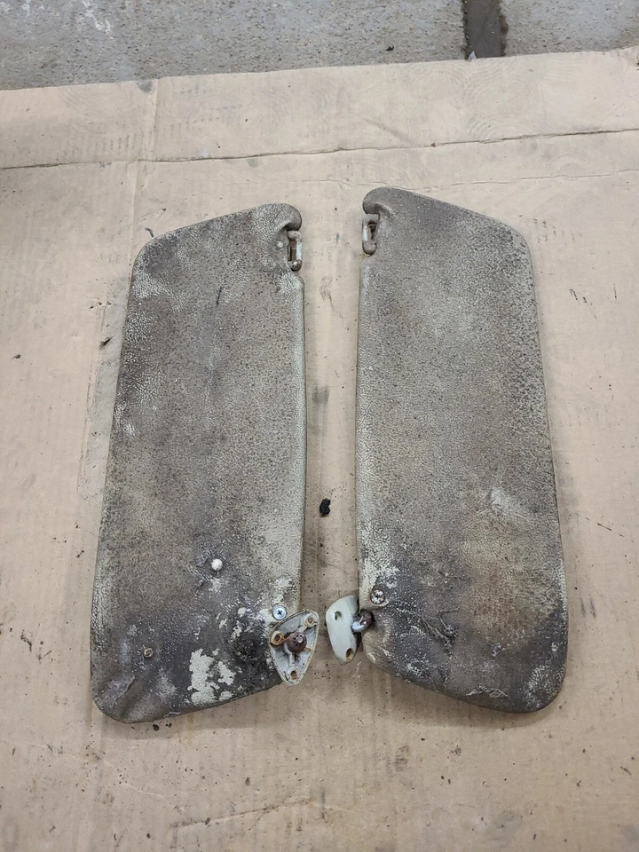 Juego de viseras OEM Mercedes Benz 220 D/8 230 240 W114 W115 Foto 2 de 4