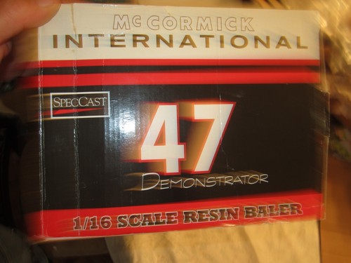 SpecCast McCormick International 47 Demonstrator Baler 1/16 Resin circa 2007 - Picture 3 of 7