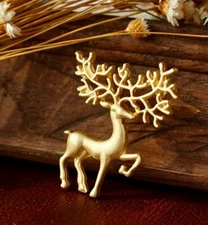 ZARD Christmas Reindeer Pin Brooch in Mate Gold Plate Holiday Jewelry