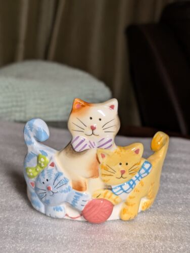 AVON FRISKY FELINES CANDLE HOLDER 2004