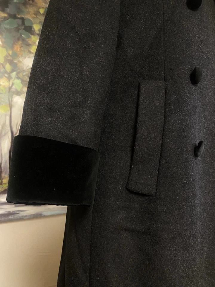 Liz Claiborne Over Coat Women 8P Gray Black Double Breasted Velvet Collar Coat - Image 3 of 4