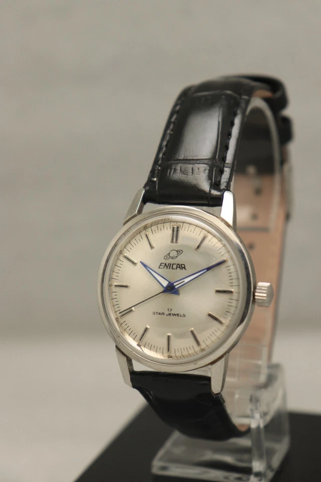 Relógio masculino usado Enicar Star Jewels corda manual feito na Suíça mostrador colorido prata. - Imagem 3 de 4