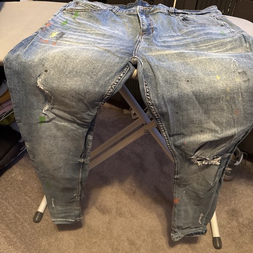 Serenade Men's Blue Light Wash Distressed Denim Jeans Paint Splatter 5-Pocket