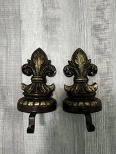 Fleur de Lis Stocking Holders Antique Gold (2)