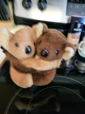 Vintage R. Dakin & Co 1978 MR. & MS. Koala Bears Hug and Love Plush 7"