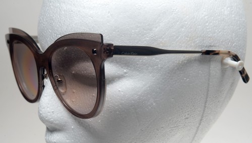Gafas de sol Calvin Klein CK3196S llamativas ojos de gato degradadas para mujer tonos gafas de sol - Imagen 4 de 5