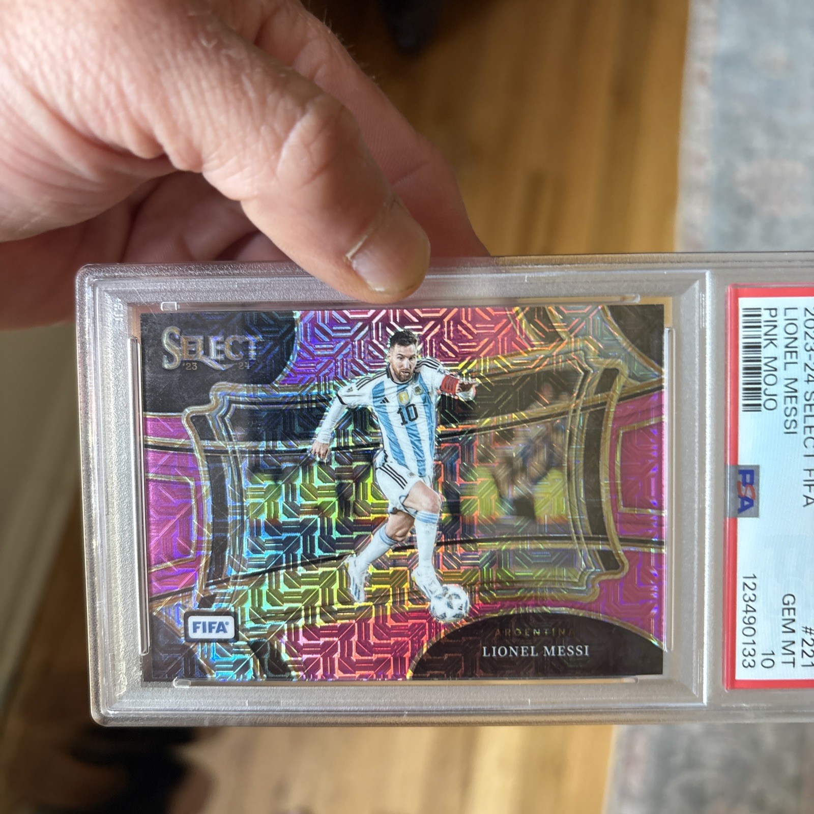 2023-24 Panini Select FIFA - Field Level Lionel Messi #221 Pink Mojo Prizm /199 view 2