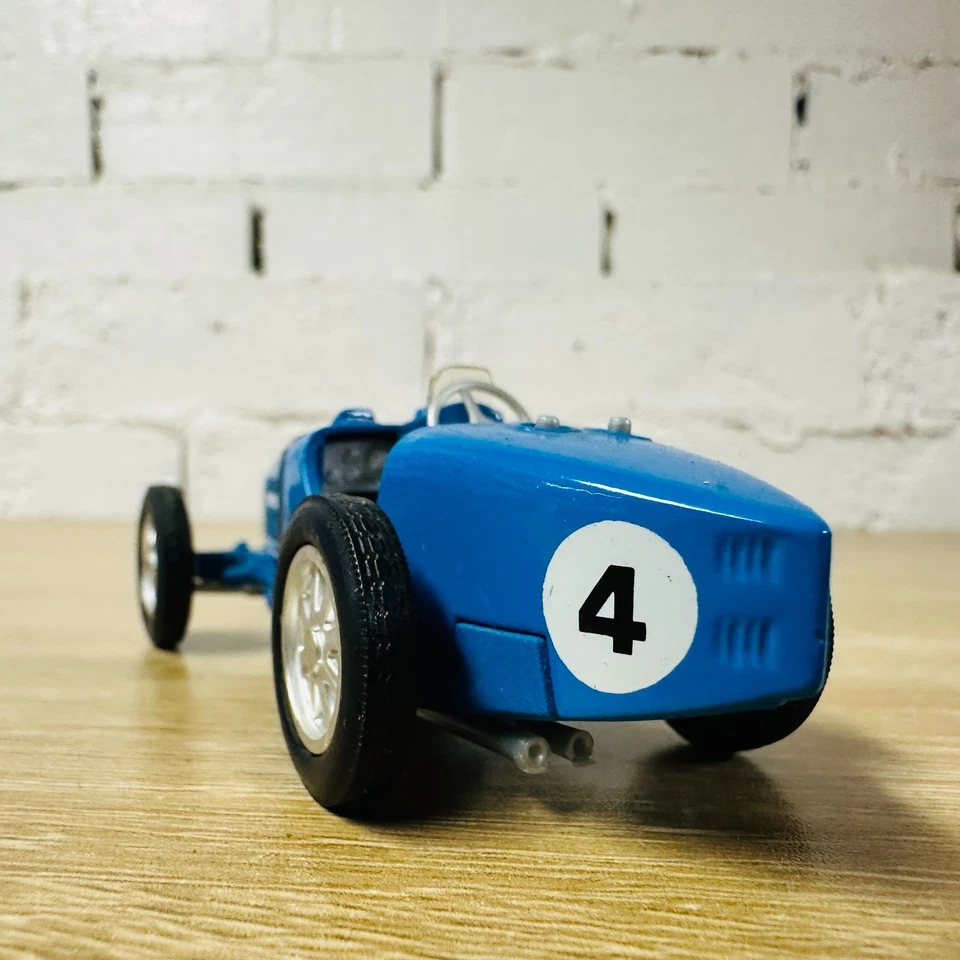 1932 Bugatti Type 51 Grand Prix Matchbox Models of Yesteryear Blue No 4 - Image 4 of 4