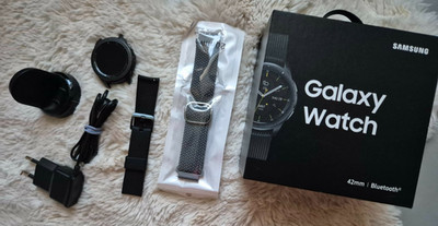 schöne Samsung Galaxy Watch 42 mm in OVP
