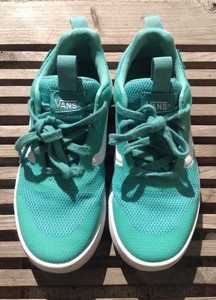 kids sneakers size 2