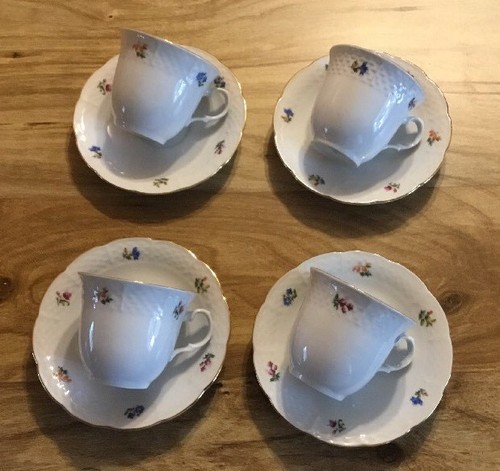Juego de 4 tazas platillos patrón tradicional por atún de Checoslovaquia - Imagen 2 de 3