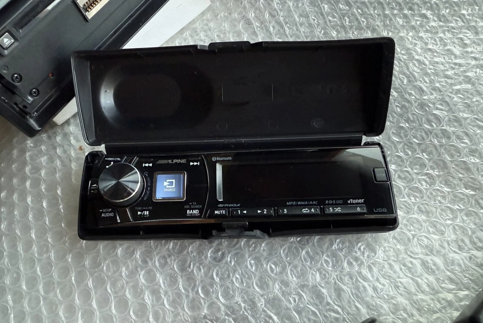 ALPINE CDE-178BT CON TELECOMANDO, LETTORE CD, USB BLUETOOTH alpine cde-178  - Immagine 2 di 4