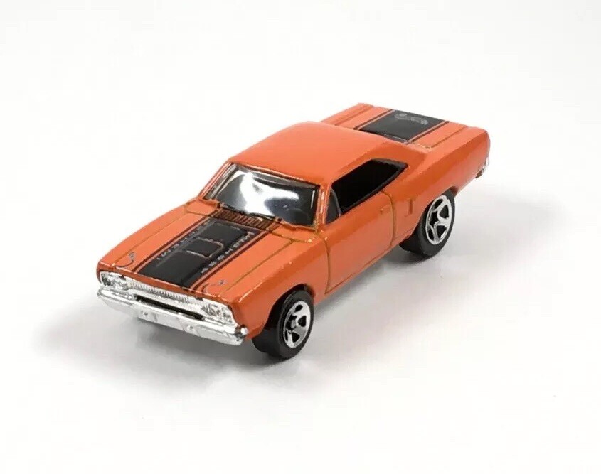 Hot Wheels 1997 Orange 1970 Plymouth Roadrunner w/ 426 Hemi Engine
