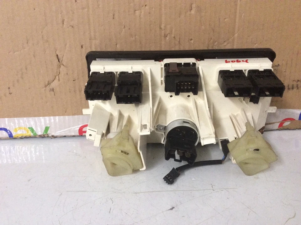 2002 2003 2004 LAND ROVER FREELANDER AQUECEDOR AC TEMPERATURA CONTROLE CLIMÁTICO 532919813A - Imagem 2 de 2