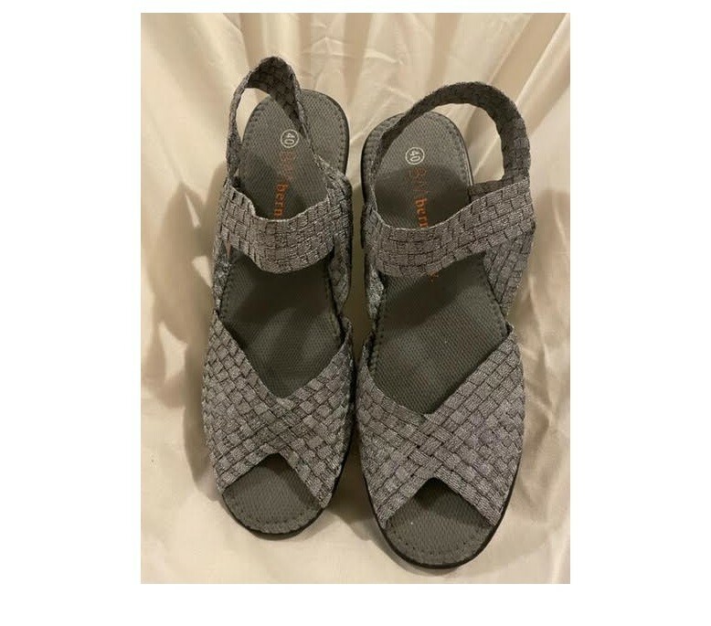 BERNIE MEV EUC Women's Size 40 EU (US 10) Pewter Fame Wedge Sandals