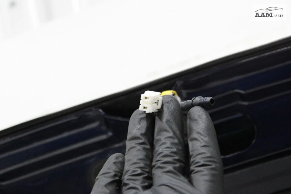 Puerta levadiza Dodge Durango 2014-2023 con vidrio y alerón y luz trasera OEM Foto 4 de 4