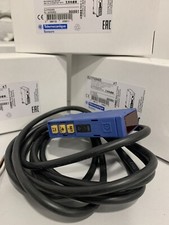 1ps NEW Schneider XUYPA946S Photo electric sensor XUY diffuse axial teach