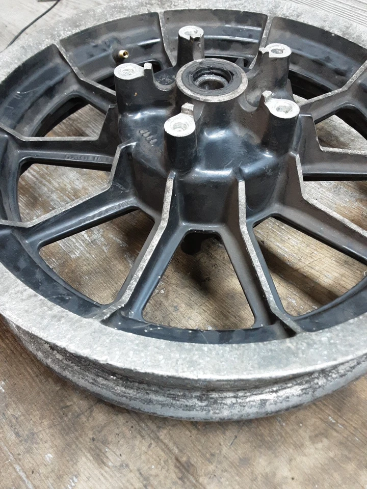 1998 98 85-98 Harley Davidson Electra Glide Rear Back Wheel Rim Assembly - Image 2 of 4