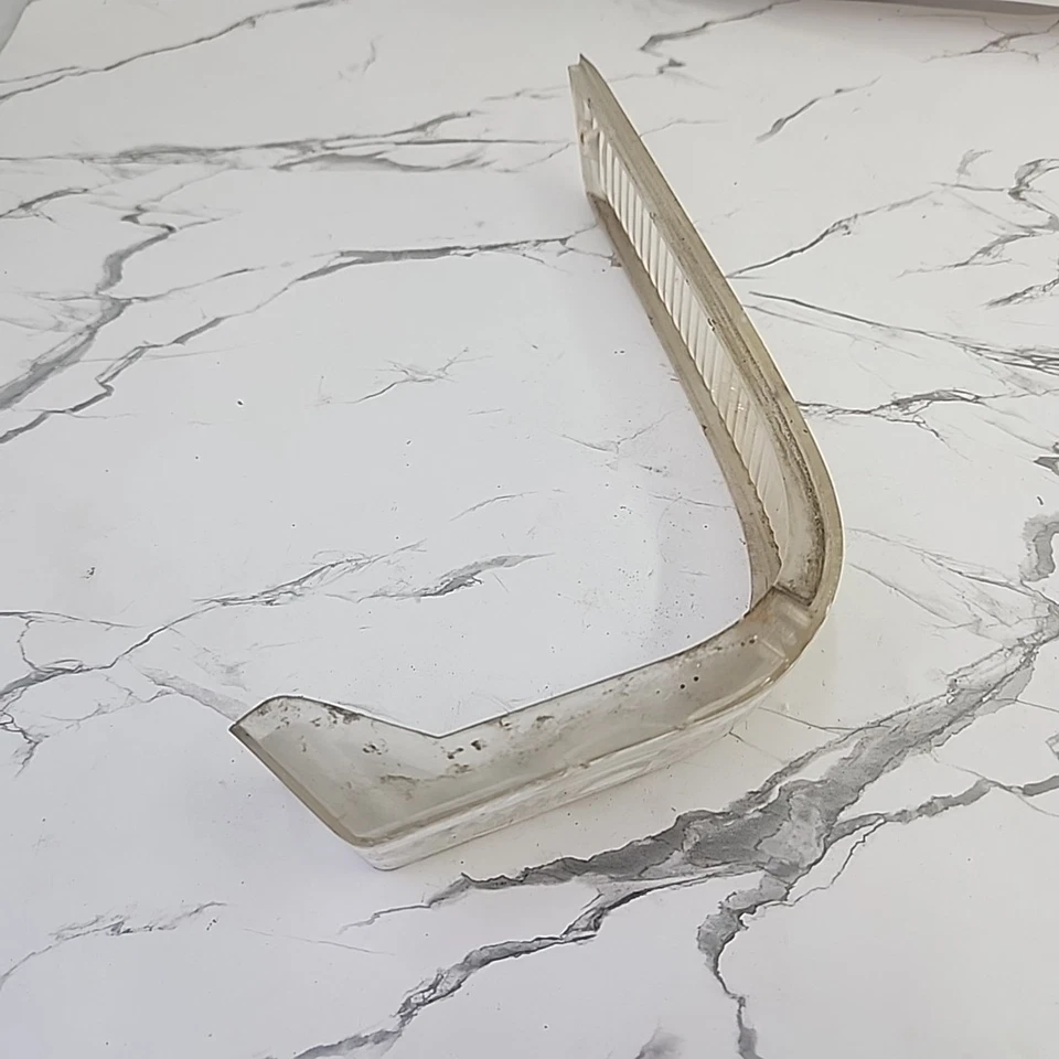 Packard 458969 1956 para Caribbean Executive 400 LH lente de luz de marcado frontal usada Foto 2 de 4